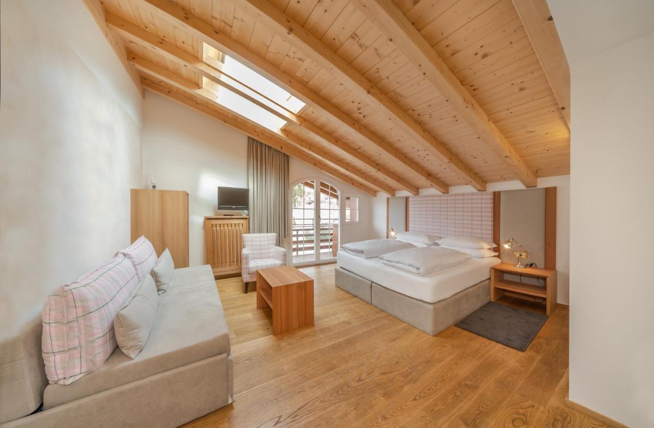 Hotel Rodella Selva di Val Gardena Esterno foto
