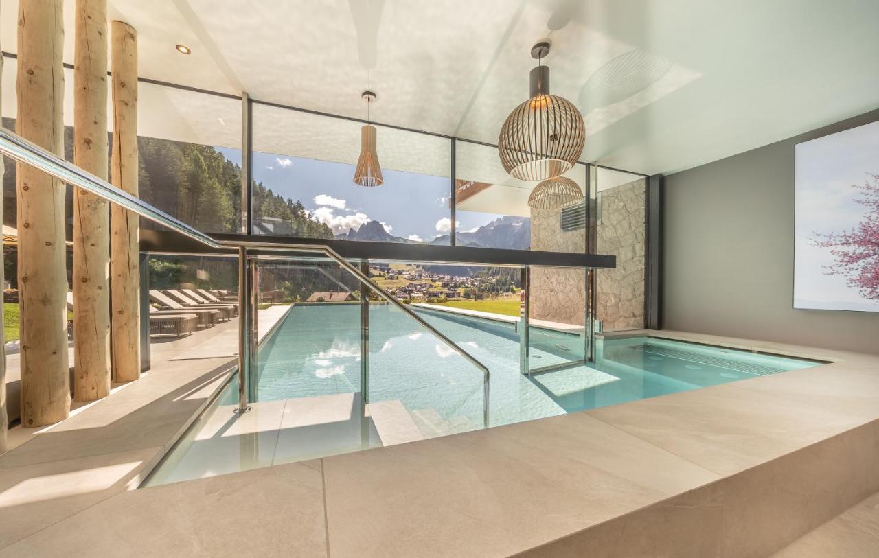 Hotel Rodella Selva di Val Gardena Esterno foto