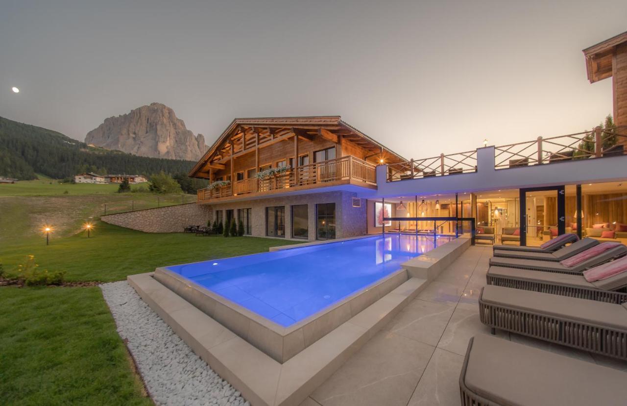 Hotel Rodella Selva di Val Gardena Esterno foto