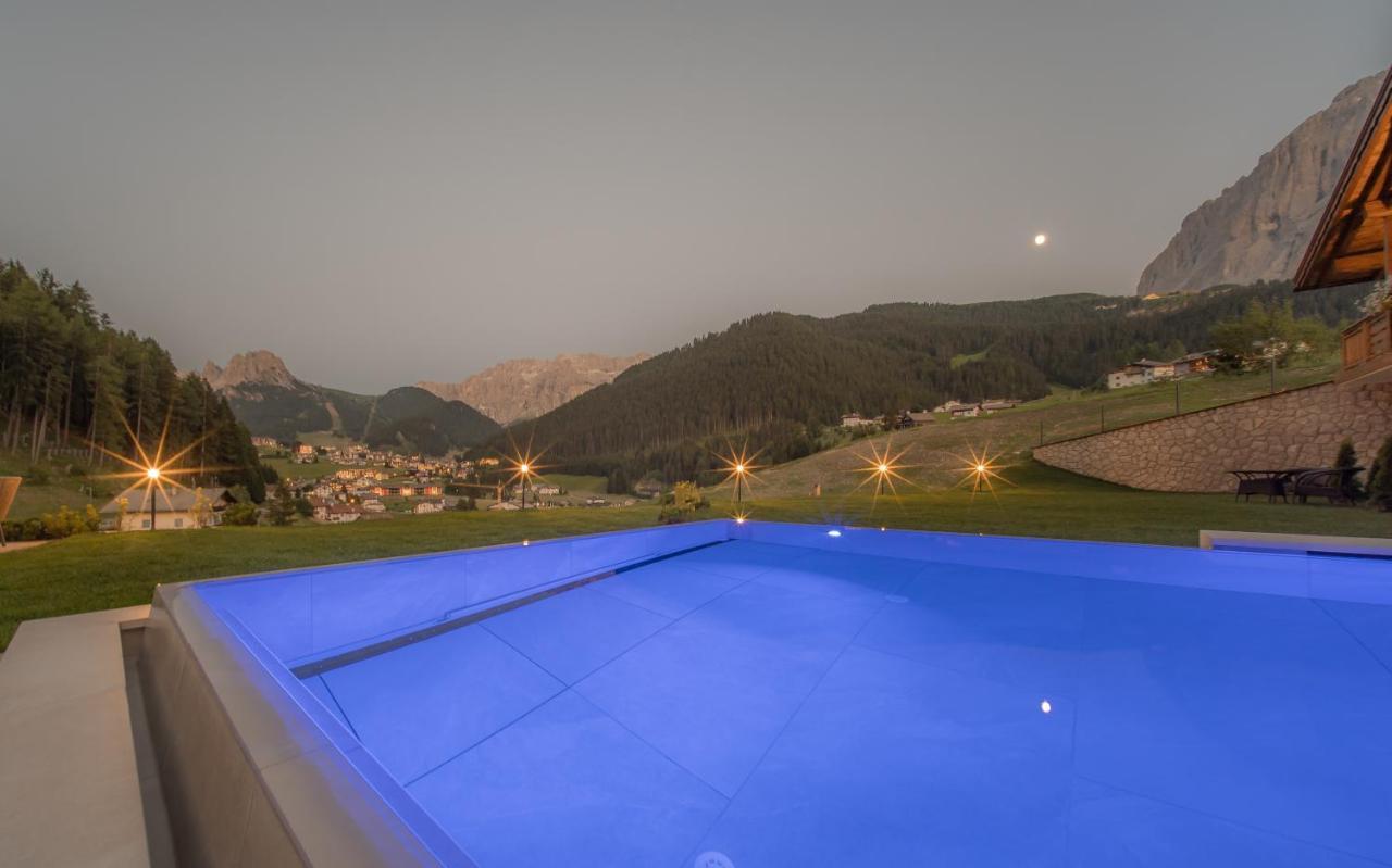 Hotel Rodella Selva di Val Gardena Esterno foto
