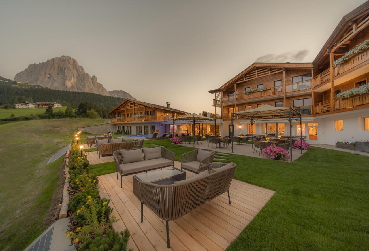 Hotel Rodella Selva di Val Gardena Esterno foto